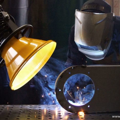 Fume Arm On Welding Fume Min